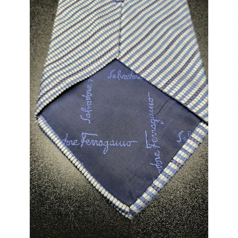 Salvatore Ferragamo Men's Necktie Blue Striped Silk 3.5